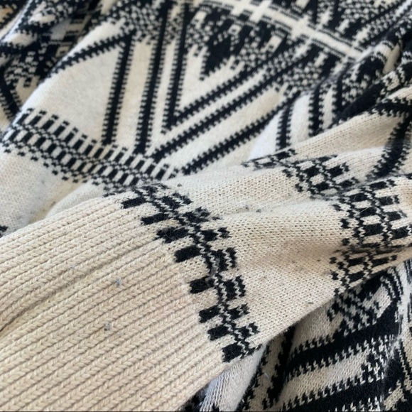 Long patterned sweater - Picture 4 of 4